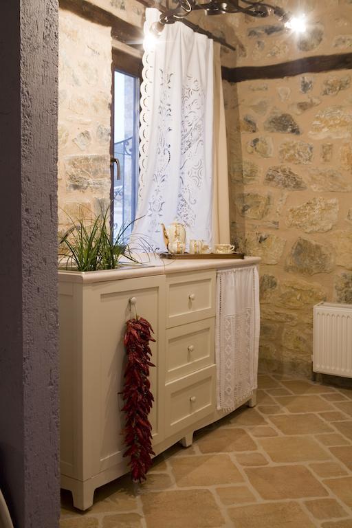 Hotel Pleiades Florina Habitación foto